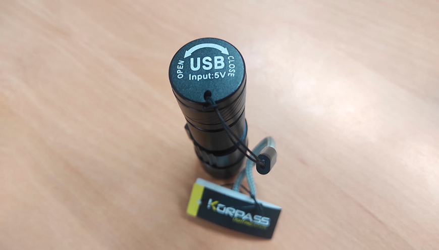 Linterna Corpass 5v, USB